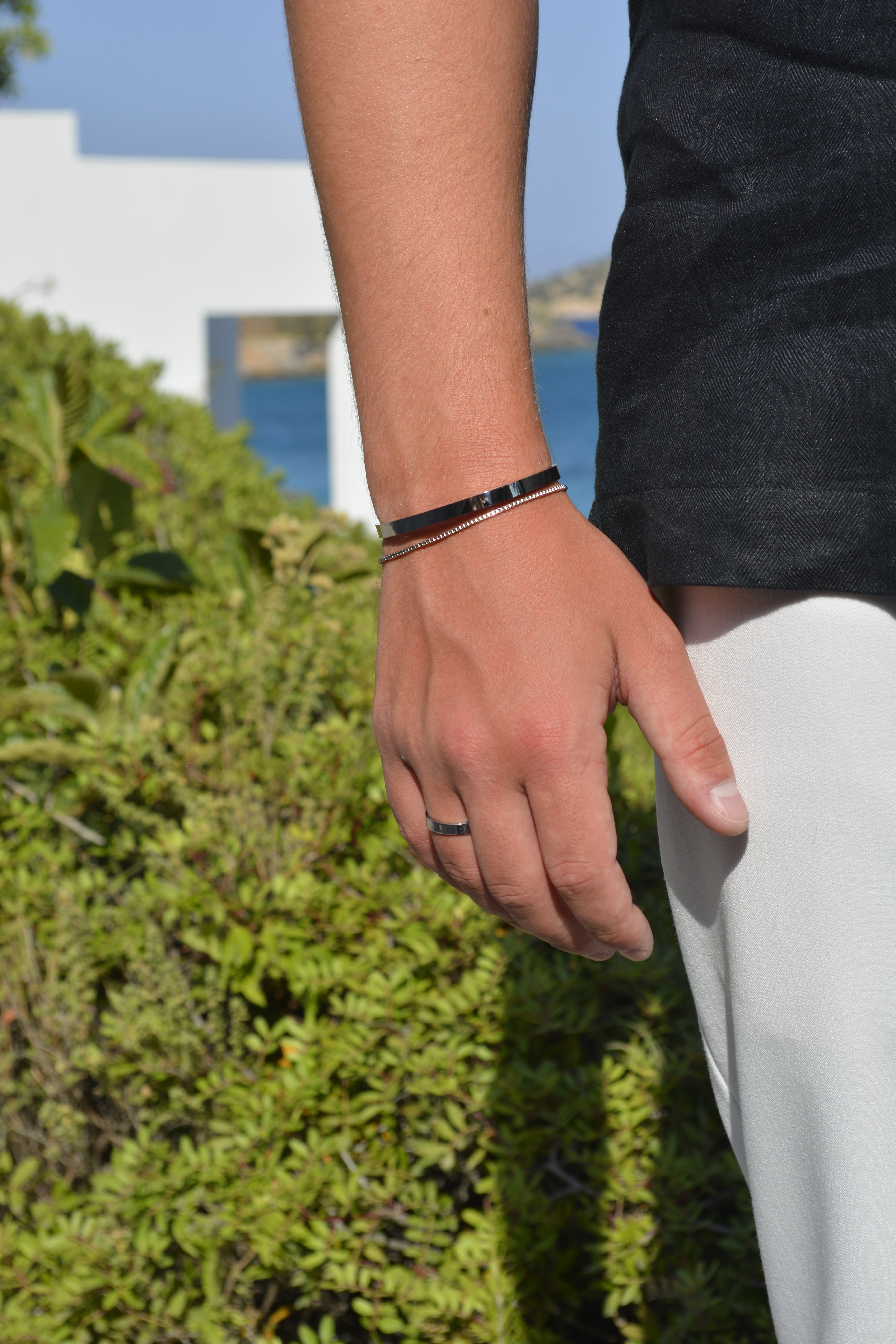 MINIMAL ADJUSTABLE CUFF